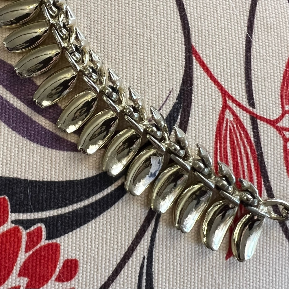 Vintage Lisner Bold Gold Statement Women's Necklace - Picture 4 of 6